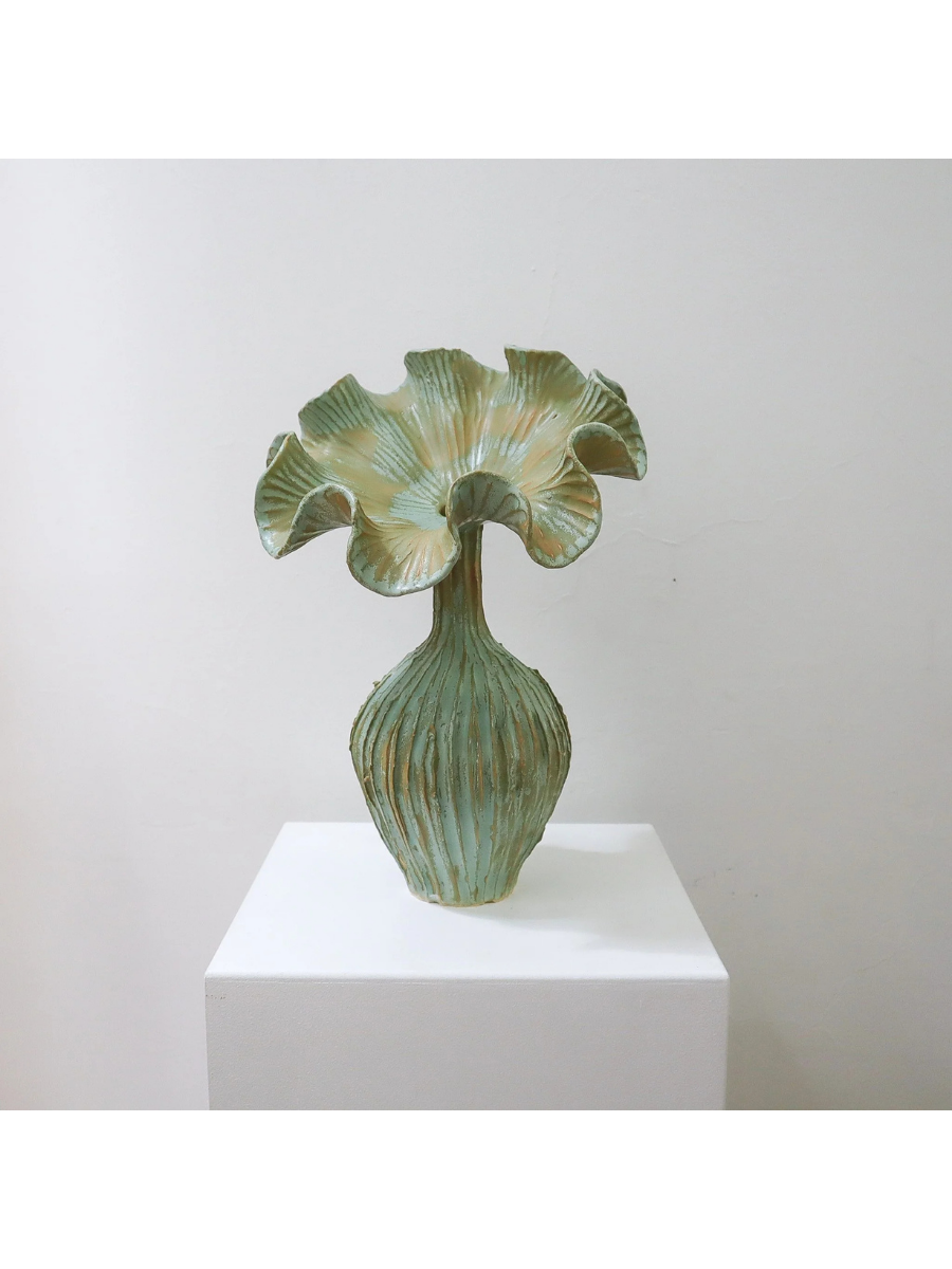 Jessica Eun Kyoung Choi, Winter Blume Desert Green
